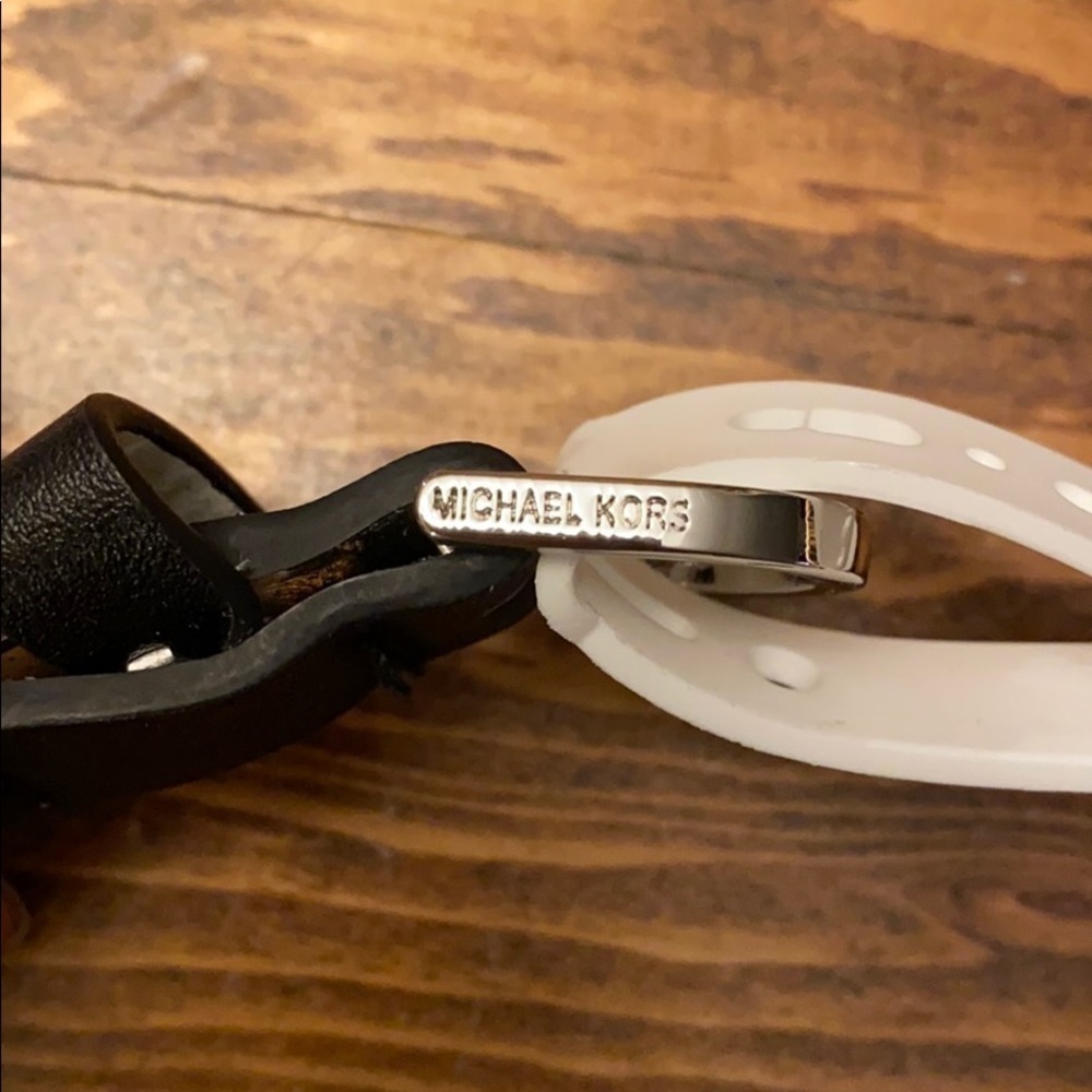 𝅺MICHAEL Kors belt purse bag - Picture 4 of 5